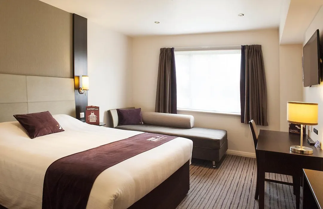 Premier Inn London Brixton-1