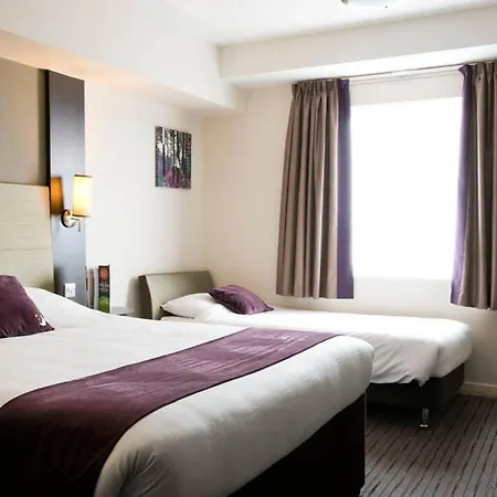 Premier Inn London Brixton-2